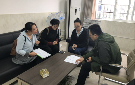 魚峰區(qū)區(qū)科技局到德潤(rùn)小學(xué)調(diào)研青少年創(chuàng)客空間建設(shè)情況