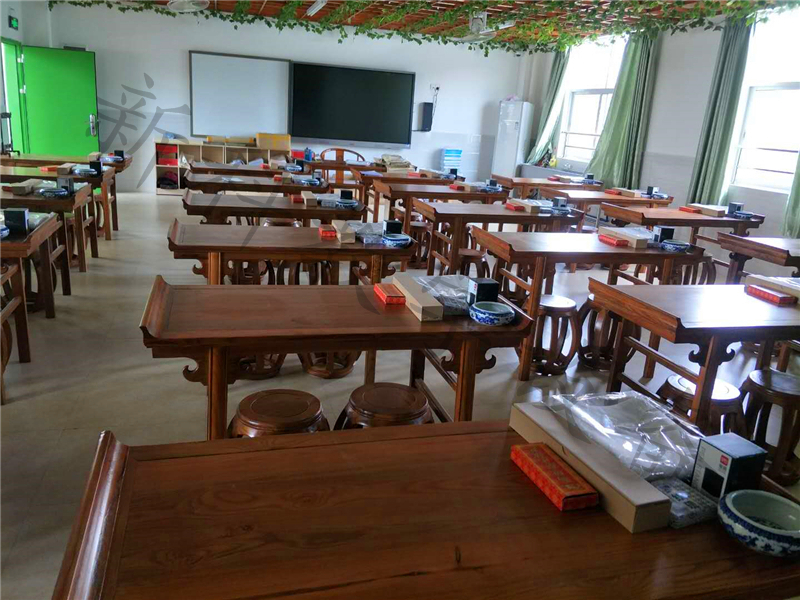 創(chuàng)意<a href='http://www.tjxblsf.com/chanpin/57-1.html' target='1' style='font-size:18px; font-weight:bold; color:#000000;'>書法功能室</a>