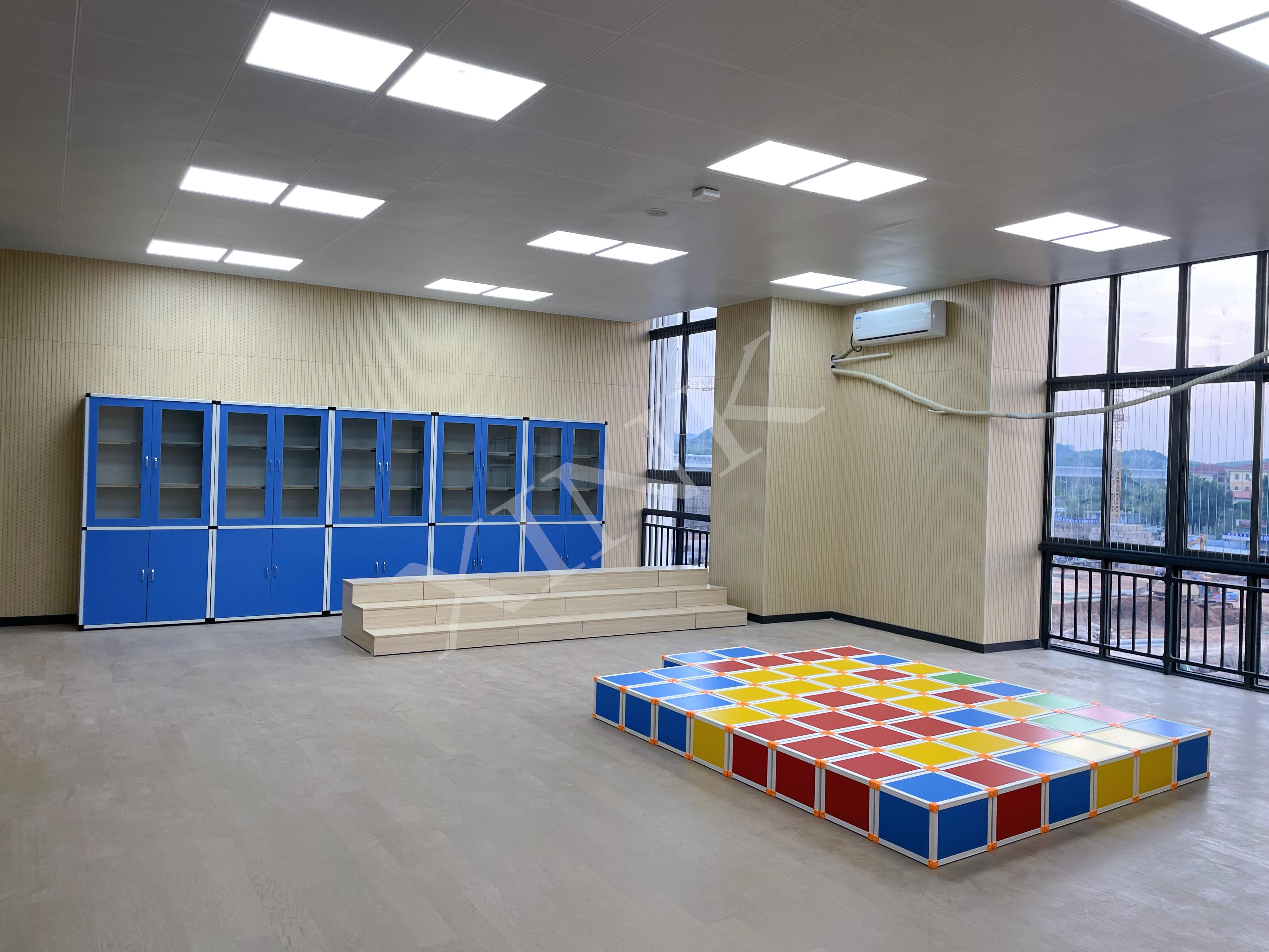 <a href='http://www.tjxblsf.com/chanpin/59-1.html' target='1' style='font-size:18px; font-weight:bold; color:#000000;'>舞蹈室</a>