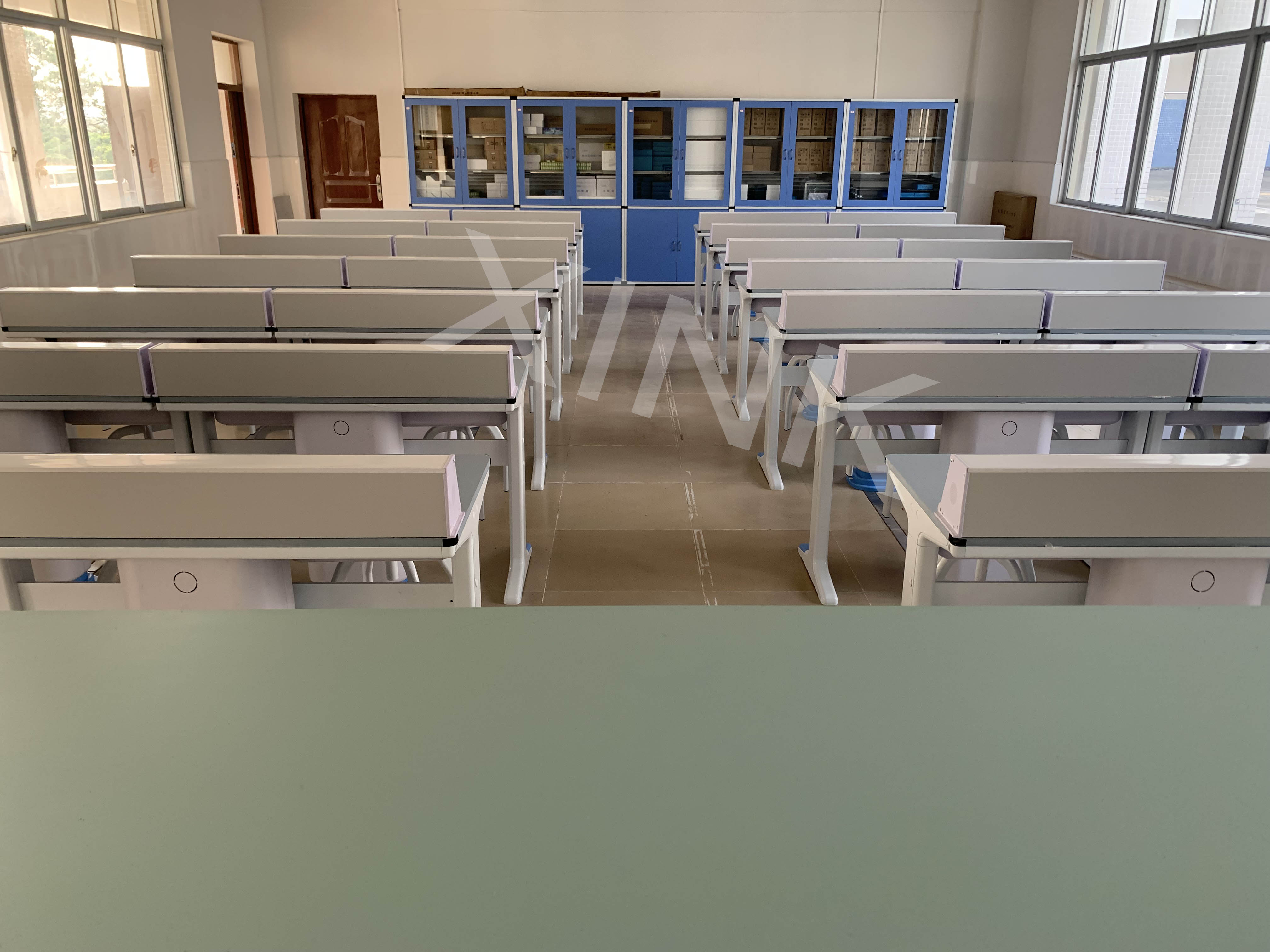 電學<a href='http://www.tjxblsf.com/' target='1' style='font-size:14px; font-weight:bold; color:#0080ff;'>物理實驗室</a>