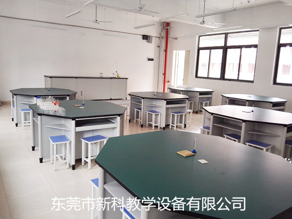 <a href='http://www.tjxblsf.com/' target='1' style='font-size:14px; font-weight:bold; color:#0080ff;'>物理實驗室</a>設備