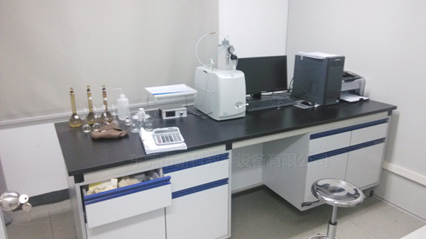 <a href='http://www.tjxblsf.com/products/64-1.html' target='1' style='font-size:18px; font-weight:bold; color:#000000;'>實驗室邊臺</a>案例