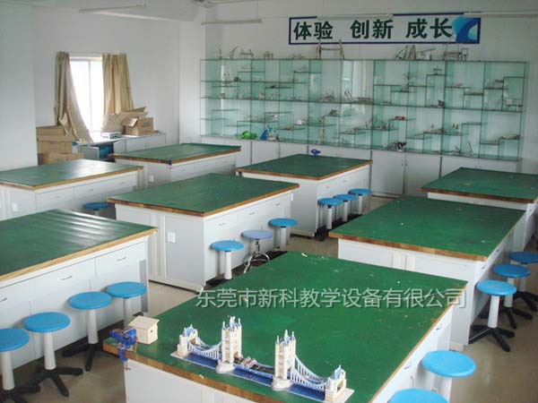 <a href='http://www.tjxblsf.com/chanpinyiji/37-1.html' target='1' style='font-size:18px; font-weight:bold; color:#ff0000;'>通用技術實驗室設備</a>