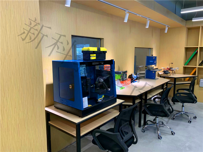 3D<a href='http://www.tjxblsf.com' target='1' style='font-size:14px; font-weight:bold; color:#0080ff;'>創客實驗室</a>