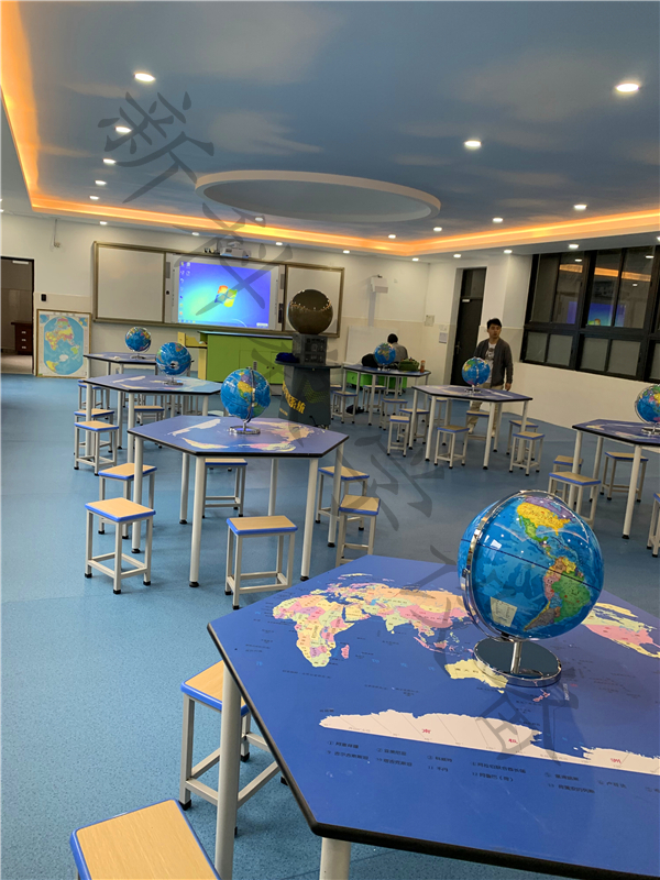 <a href='http://www.tjxblsf.com/chanpinyiji/42-1.html' target='1' style='font-size:14px; font-weight:bold; color:#0080ff;'>地理專用教室</a>