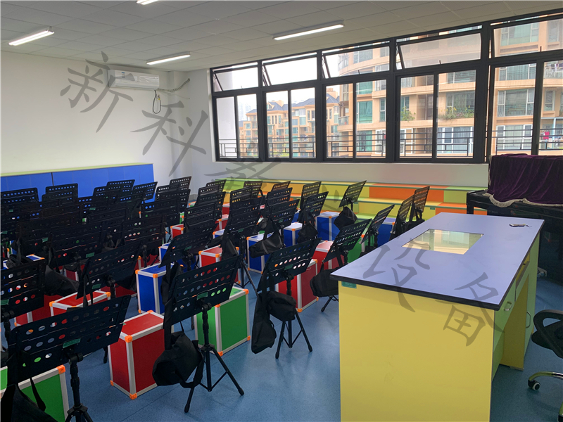 <a href='http://www.tjxblsf.com/chanpin/58-1.html' target='1' style='font-size:18px; font-weight:bold; color:#000000;'>音樂功能室</a>